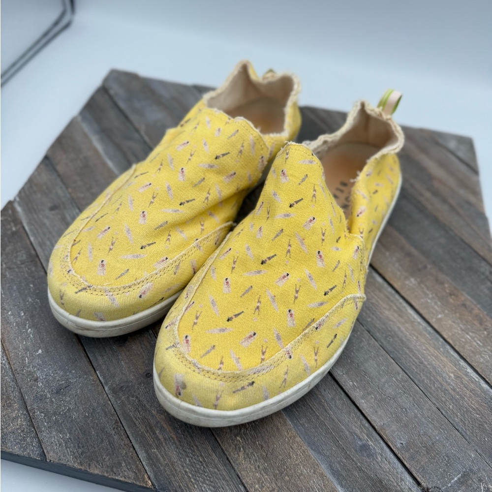 Women’s Yellow Swimming Ladies Vionic Slip-ons